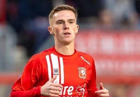 他以其非凡 他以其非凡